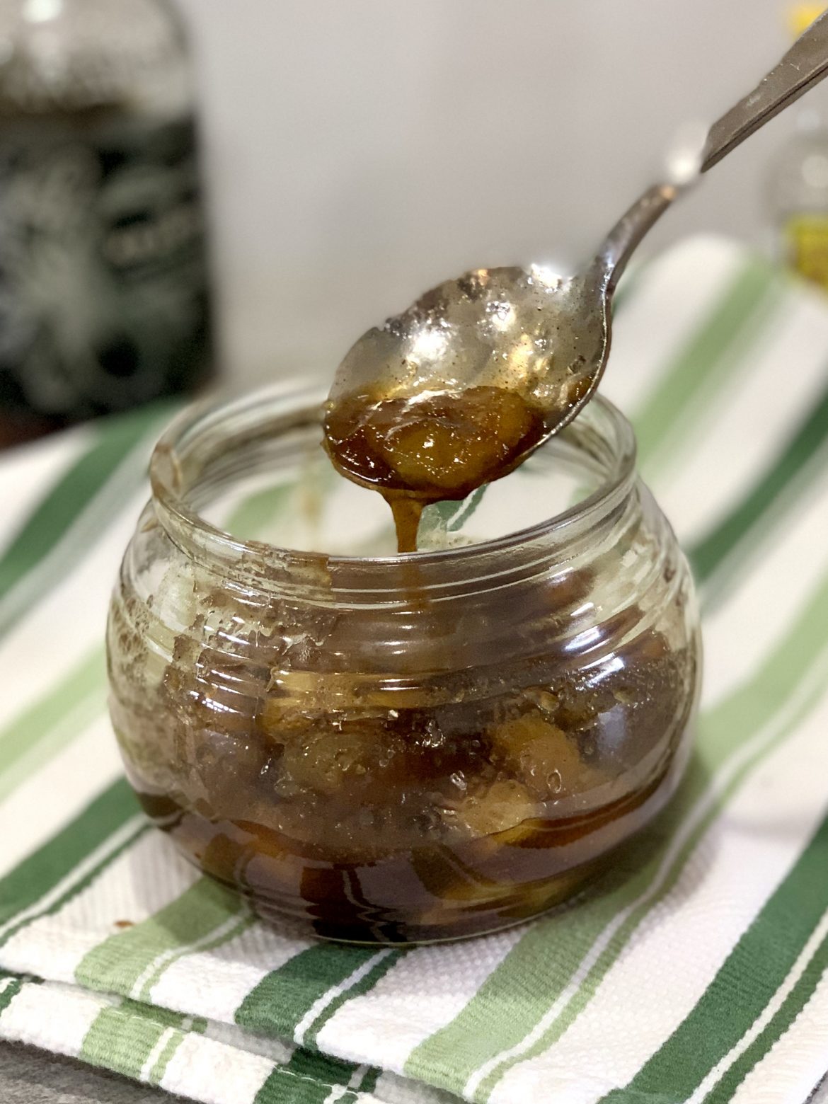 Bananas Foster Pancakes The Tiny Fairy