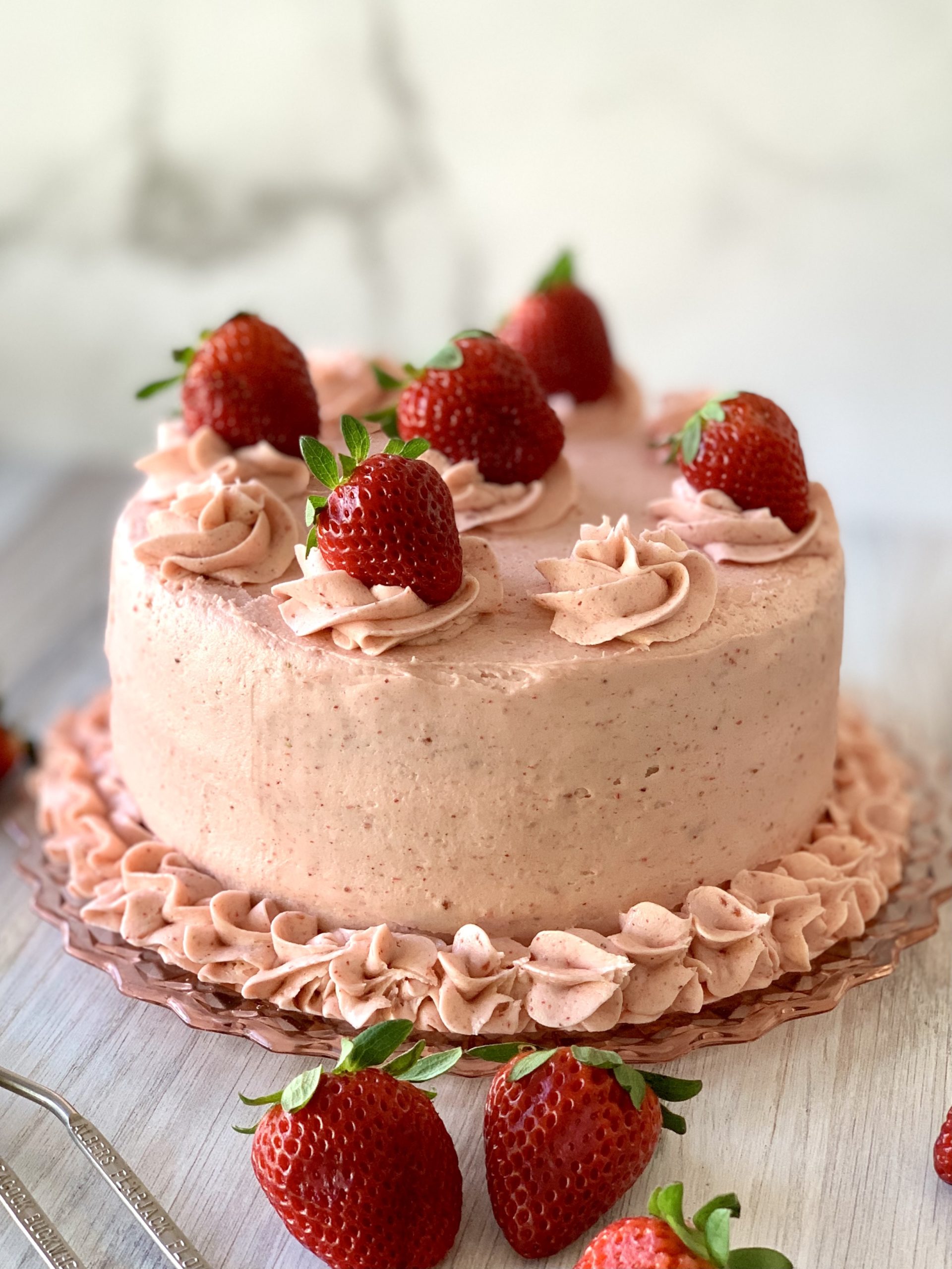 Vegan Strawberry Cake (GF) - Minimalist Baker Recipes