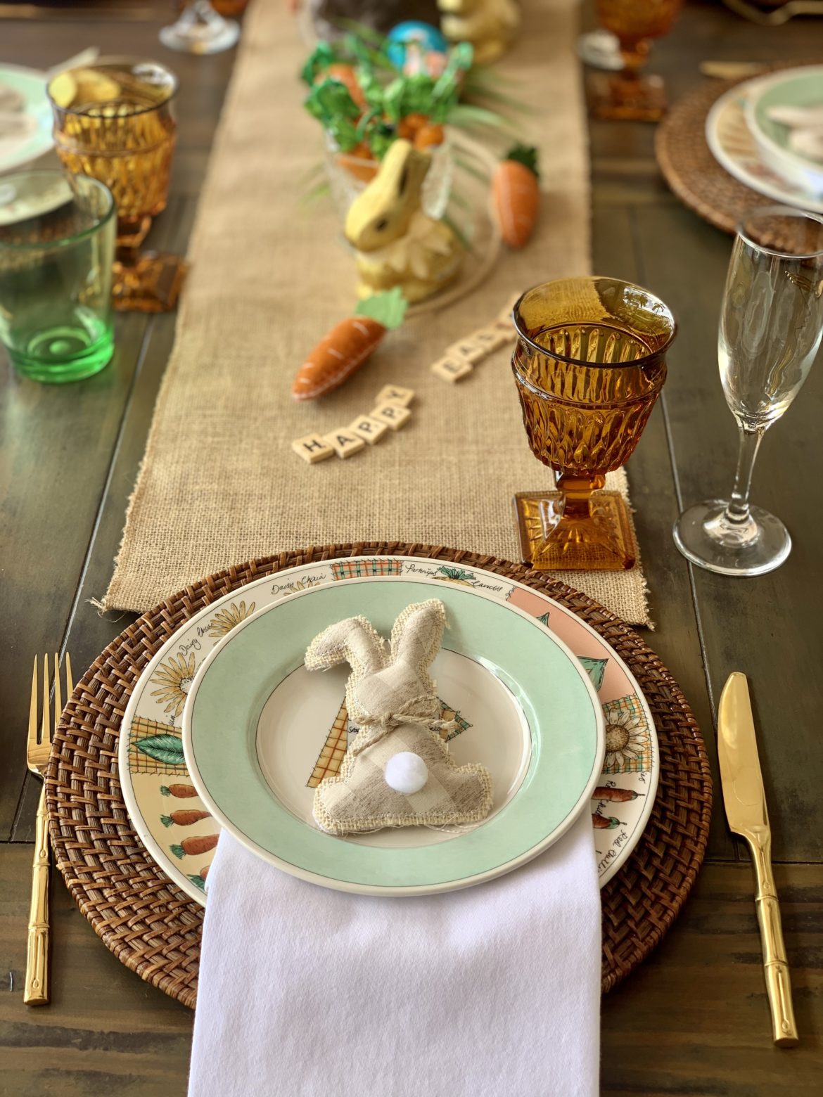 Burlap Bunnies Tablescape – The Tiny Fairy