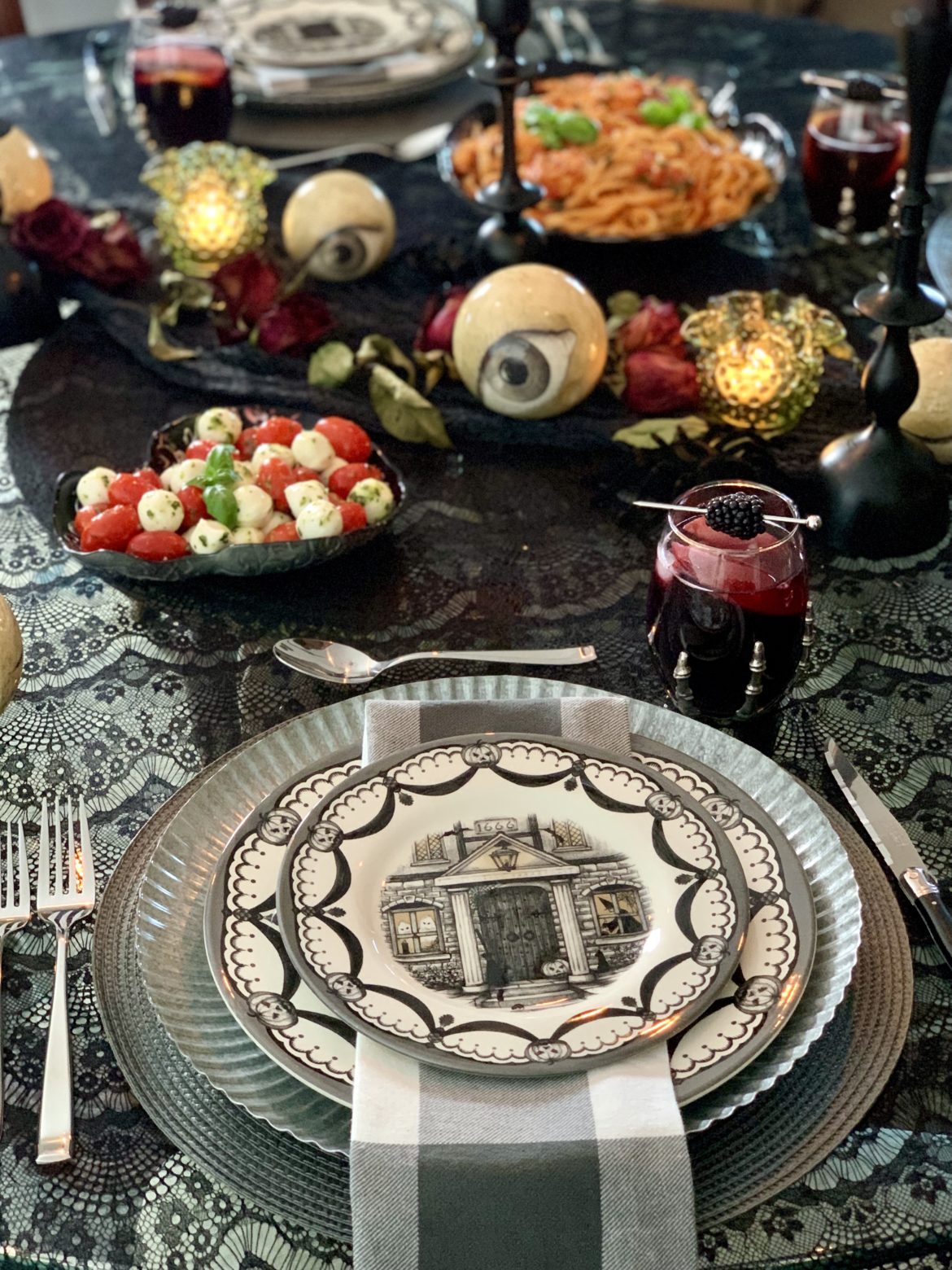 Haunted House Dinner Party – The Tiny Fairy