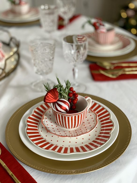 Peppermint Candy Tablescape – The Tiny Fairy