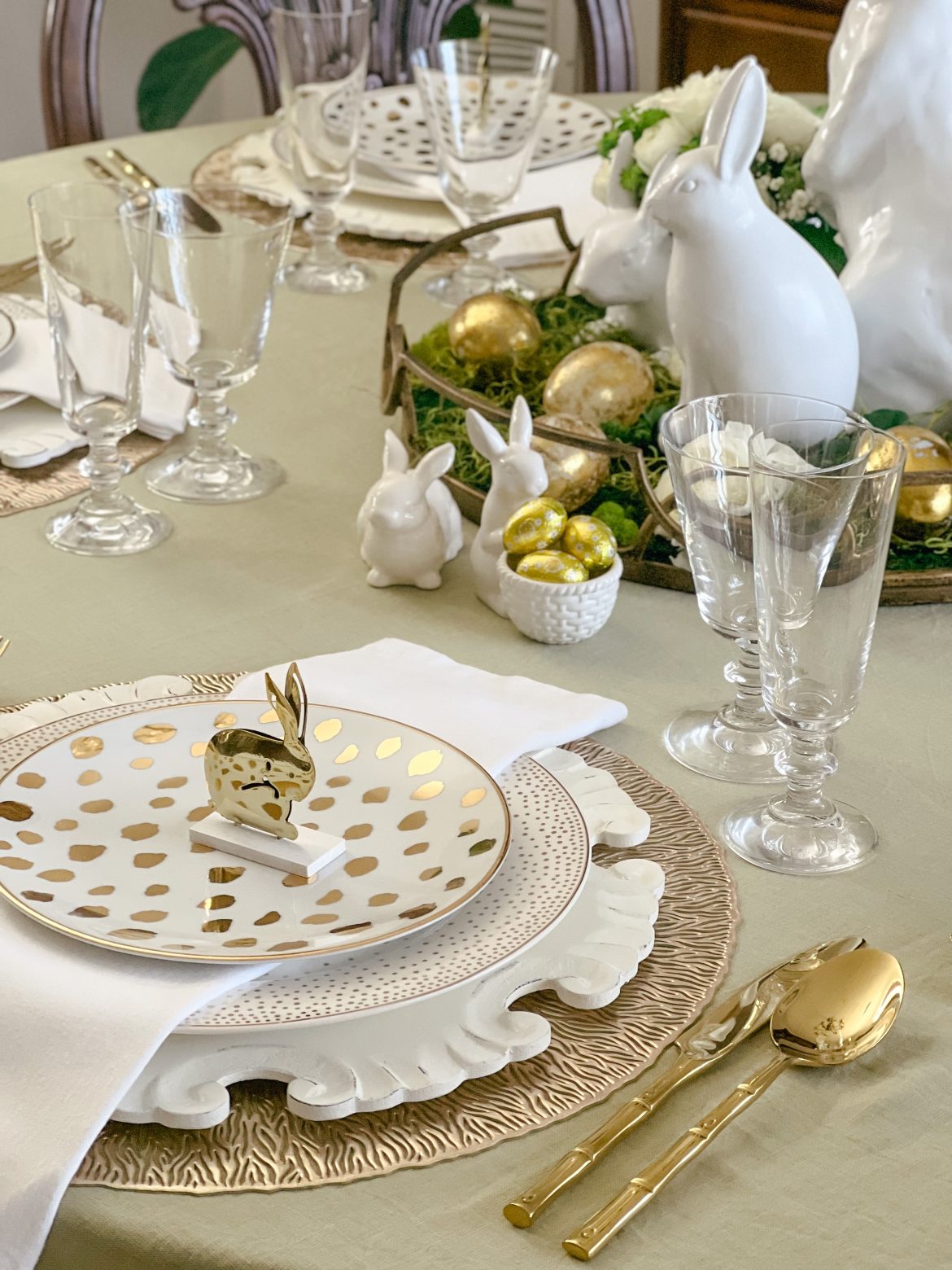 White and Gold Bunny Tablescape – The Tiny Fairy